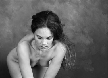%22Ponder%22 Artistic Nude Photo by Model Lisa Everhart